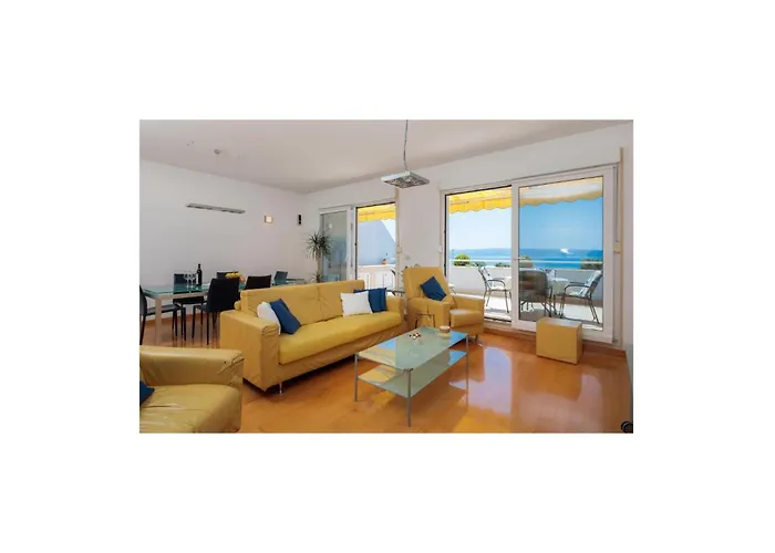 Appartamento 3 Bedroom Beautiful In Spalato